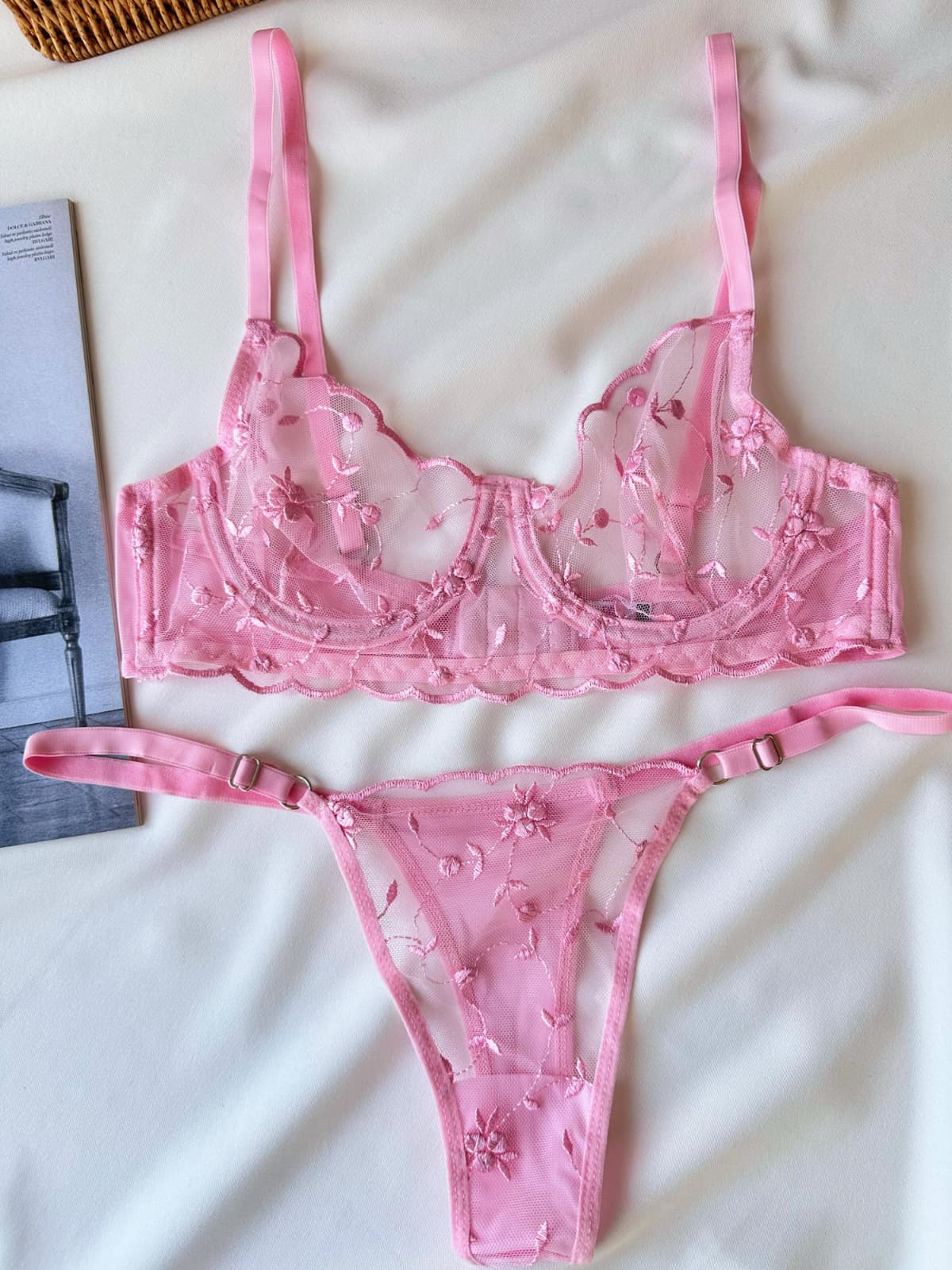 Pembe Çiçek Dantelli Balenli Balkonet Sütyen Takımı