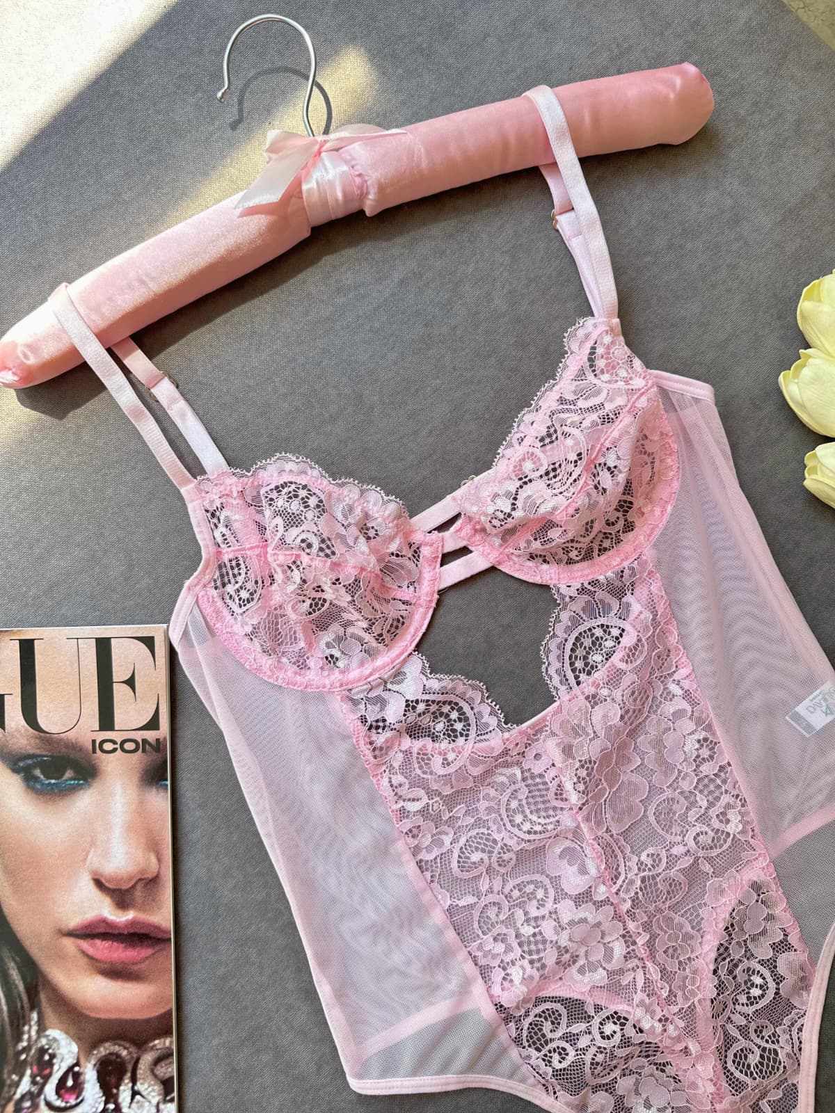 Pembe Dantelli Balenli Balkonet Bodysuit