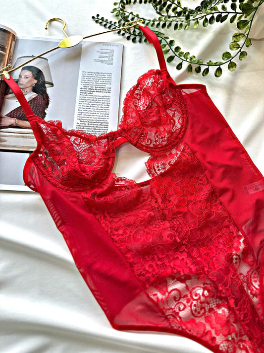 Kırmızı Dantelli Balenli Balkonet Bodysuit